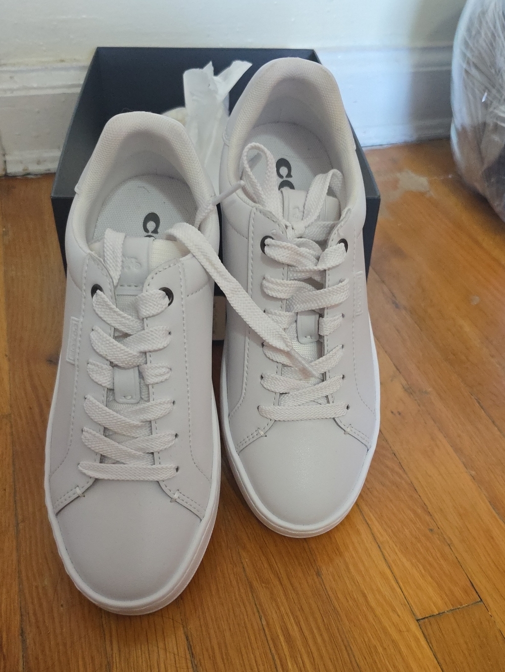 Coach Woman's Sneakers in Light Cream